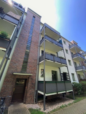 ***Gemütliche 2-RWG – Bad mit Wanne – Laminat – ***WE 10***,  Kirschbergstraße 43, 04159 Leipzig, Etagenwohnung