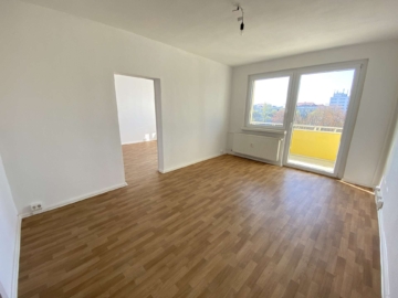 ** Helle 3-RWG im 3.OG – Tageslichtbad mit Wanne & Balkon ** WE 27 **,  Kloßstraße 35, 04249 Leipzig, Etagenwohnung