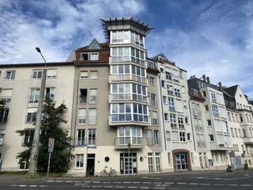 ** Lichtdurchflutete 2-RWG im 1. OG – Laminat – Bad mit Wanne **WE 03**, Prinz-Eugen-Straße 1, 04277 Leipzig, Etagenwohnung