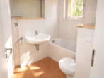 Bad - **TOLLE 3-RWG IN RUHIGER LAGE**mit Tageslichtbad, Balkon und Loggia ** WE 05**
