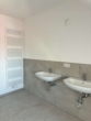 Badezimmer - **1 MONAT MIETFREI**MODERNE 4-RWG AM HAFEN** Tageslichtbad mit Dusche, Wanne & Balkon**WE 08**