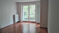 Wohnzimmer - ***Ruhige 3-RWG im EG Tageslichtbad mit Wanne, Balkon und Loggia – WE 01***