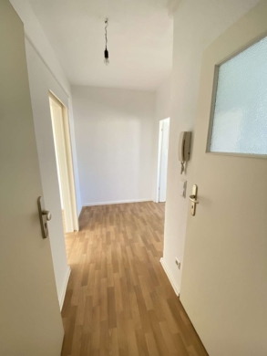**Helle 2-RWG im EG – Tageslichtbad mit Wanne & Balkon **WE 32**,  Kloßstraße 35, 04249 Leipzig, Etagenwohnung