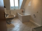 Bad - ***Geräumige 3-RWG - Masionette - Tageslichtbad mit Wanne und Dusche - Einbauküche **