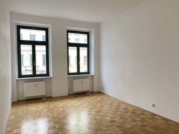 *** HELLE 3-RWG *** PARKETTBODEN, BAD MIT WANNE IN GOHLIS IM DG**WE 15**,  Michael-Kazmierczak-Straße 10, 04157 Leipzig, Dachgeschosswohnung