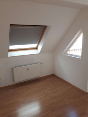 ** VERMIETETE CHARMANTE DACHGESCHOSSWOHNUNG ** MIT LOGGIA, BAD & WANNE ** WE 27 **,  Untere Eichstädtstraße 2a, 04299 Leipzig, Dachgeschosswohnung