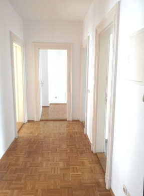 ** HELLE 2 RWG MIT PARKETT, TAGESLICHTBAD MIT WANNE UND BALKON IM DG**WE 10**,  Michael-Kazmierczak-Straße 15, 04157 Leipzig, Dachgeschosswohnung