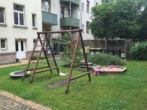 Hofansicht - **Helle 2-RWG** MIT TAGESLICHTBAD & WANNE **WE 09**