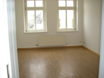 **Lichtdurchflutete 2-RWG im 4.OG mit LAMINAT und BAD MIT DUSCHE IN SUPER LAGE**WE 08**,  Delitzscher Straße 76, 04129 Leipzig, Etagenwohnung