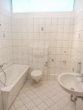 Badezimmer - **Helle und Gemütliche 2-RWG – PARKETTBODEN UND BAD MIT WANNE – WE 05**