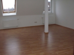 Referenzbild Wohnzimmer - *GEMÜTLICHE 2-RWG im DACHGESCHOSS mit Laminat, Tageslichtbad mit Eckwanne/Dusche und BALKON**WE 12*