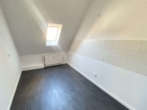 Küche - ** Sanierte und Helle 3-RWG im DG mit Laminat und Tageslichtbad ** WE 06 **