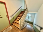 Treppenhaus - **ATTRAKTIVES MEHRFAMILIENHAUS IN BESTER LAGE – solide Kapitalanlage mit Wertsteigerungspotenzial**