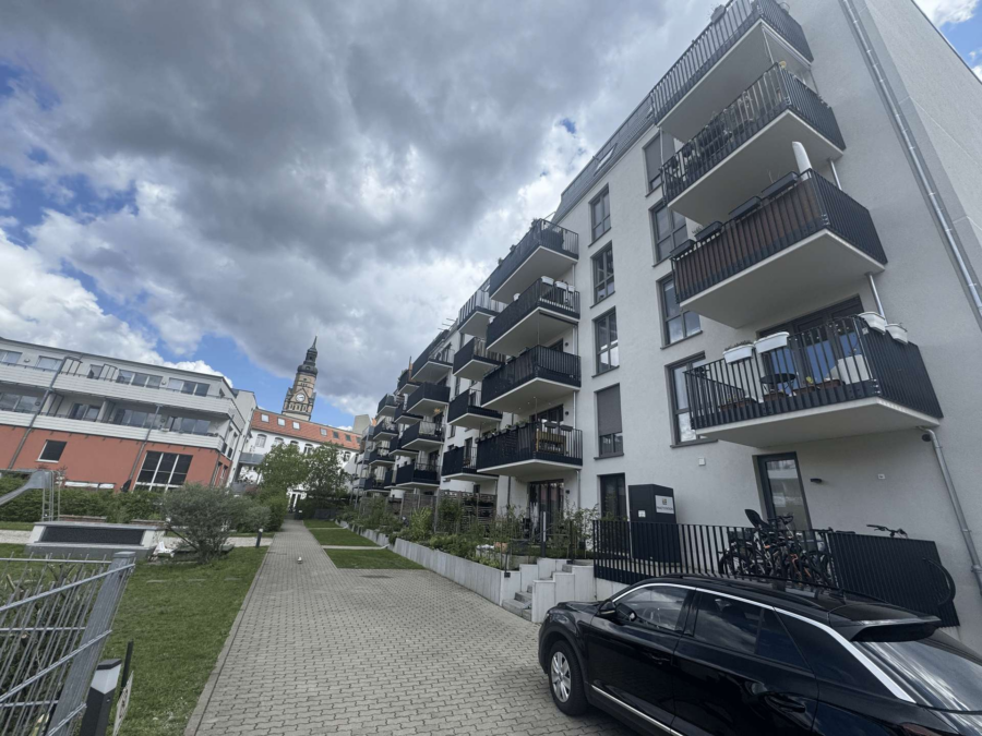 Außenansicht mit Balkone