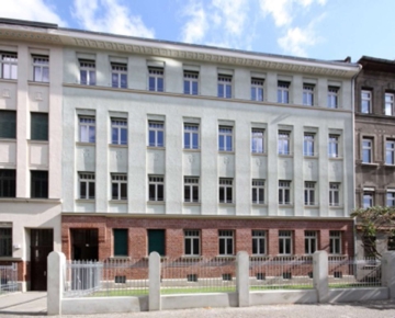 Schöne 2-RWG im Hochparterre mit Laminat, Bad mit Dusche und Balkon in super Lage-SUPERPREIS!,  Credéstraße 2, 04179 Leipzig, Erdgeschosswohnung