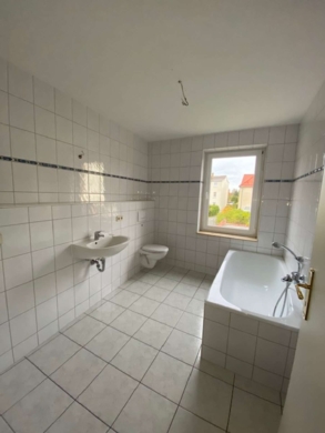 *** Gemütliche 2-RWG im EG mit Küche und Bad mit Dusche in super Lage!! WE 2***, Pestalozzistraße 8, 04435 Schkeuditz, Erdgeschosswohnung