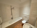 Bad - Beispiel - * LUKRATIVE WERTANLAGE IN DER SÜDVORSTADT * 2 RWG MIT BALKON & ABSTELLKAMMER * WE 11 *